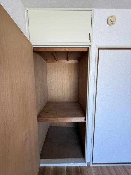寝屋川市高柳２丁目のマンション