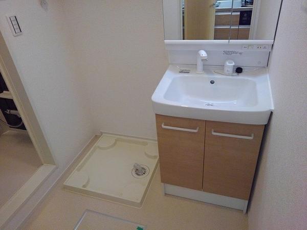 門真市新橋町のアパート