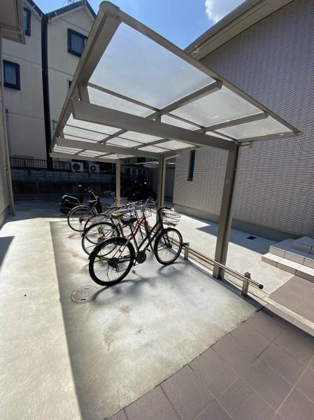 四條畷市中野本町のアパート