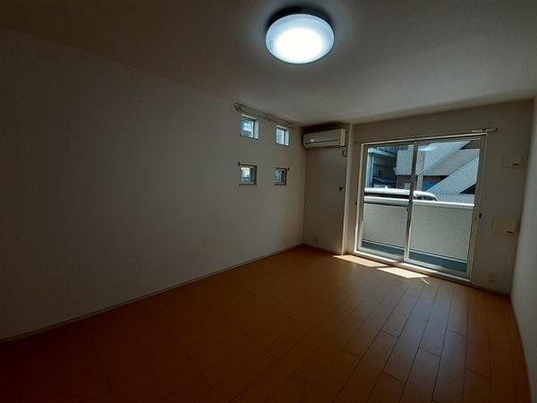 寝屋川市寿町のアパート