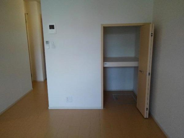寝屋川市池田１丁目のアパート