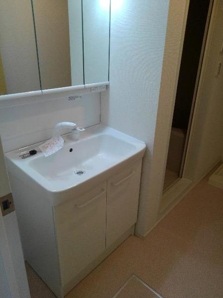 寝屋川市高柳６丁目のアパート