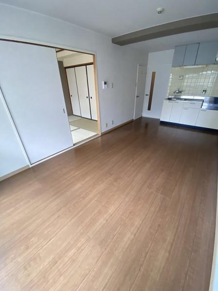 寝屋川市高柳２丁目のマンション