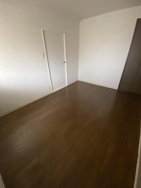 寝屋川市高柳２丁目のマンション