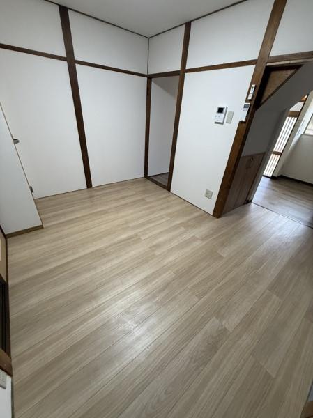 寝屋川市東神田町のテラスハウス