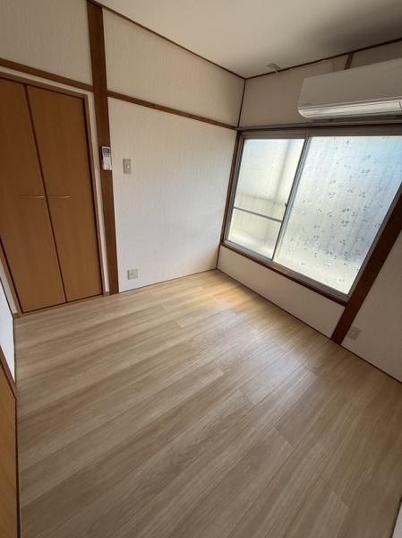 寝屋川市東神田町のテラスハウス