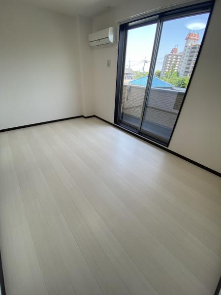 寝屋川市下神田町のマンション