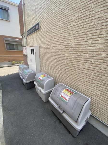 寝屋川市下神田町のマンション