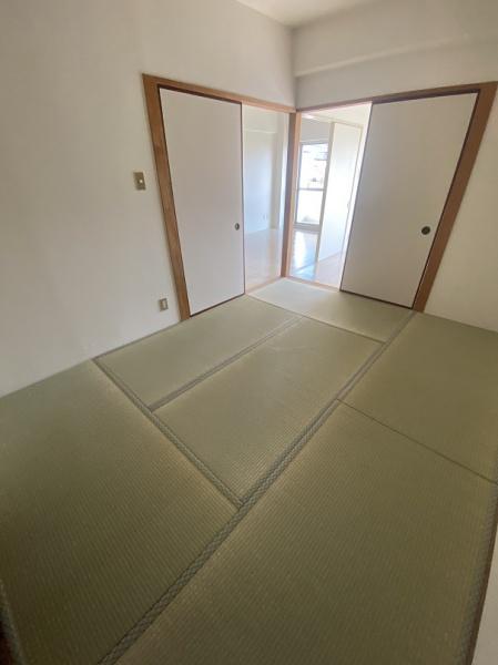 寝屋川市国松町のマンション