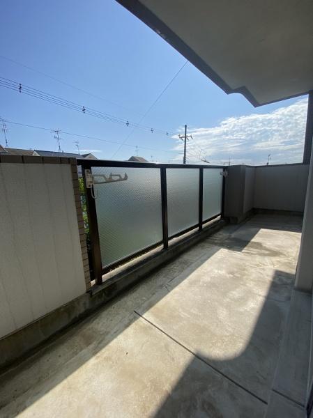 寝屋川市国松町のマンション