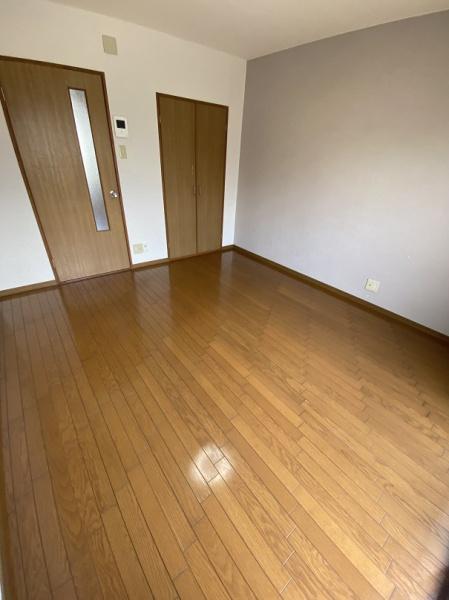 寝屋川市大利町のマンション