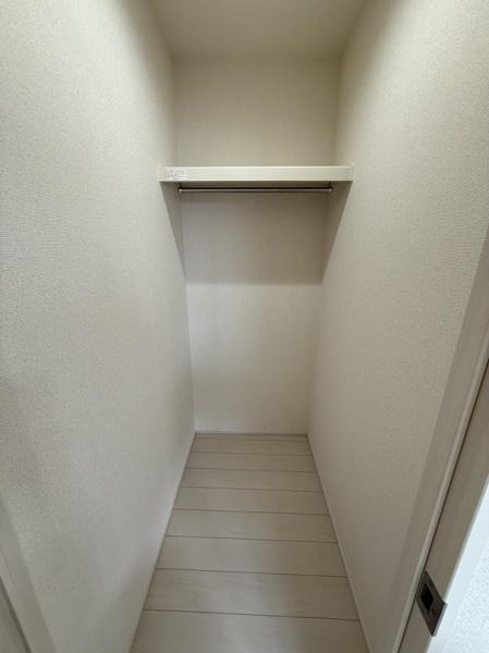 門真市小路町のアパート(収納)