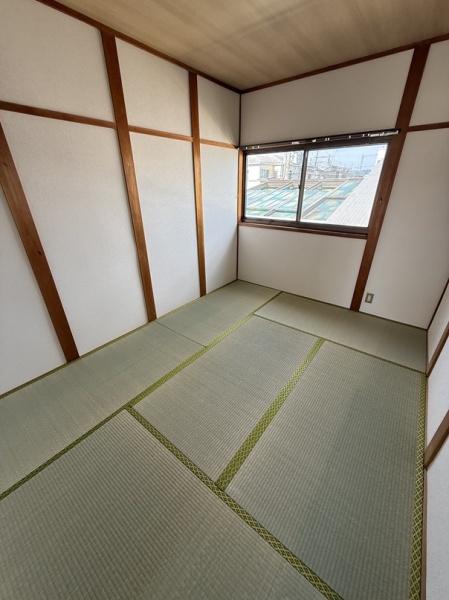 寝屋川市萱島東１丁目のテラスハウス