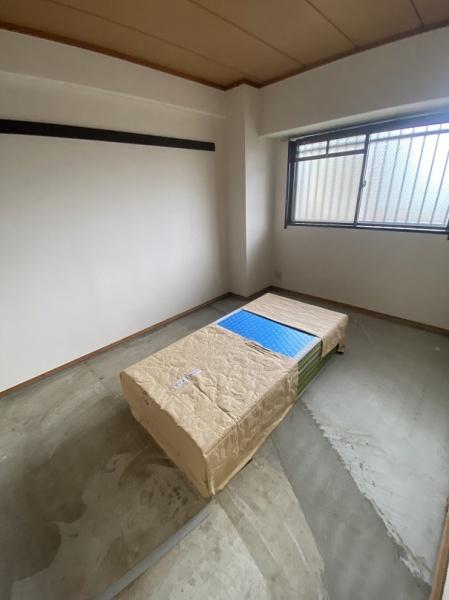寝屋川市下神田町のマンション