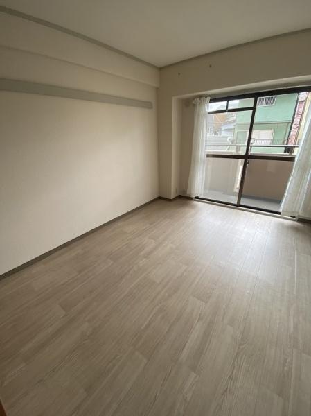 寝屋川市下神田町のマンション