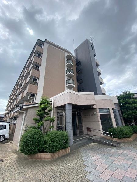 寝屋川市下神田町のマンション
