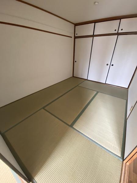 寝屋川市東神田町のマンション