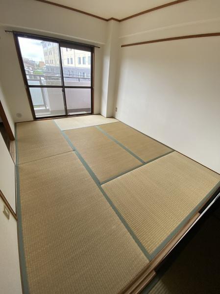 寝屋川市東神田町のマンション
