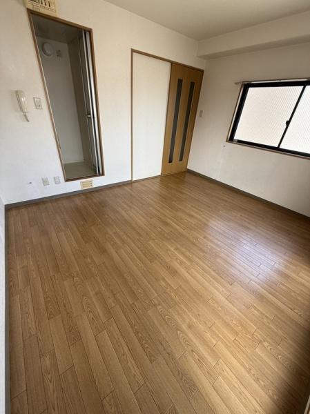 寝屋川市下神田町のマンション