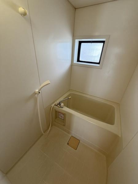寝屋川市葛原２丁目のハイツ