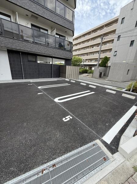 門真市柳田町のマンション(駐車場)