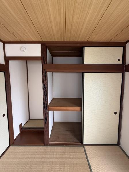 寝屋川市太秦中町の貸家