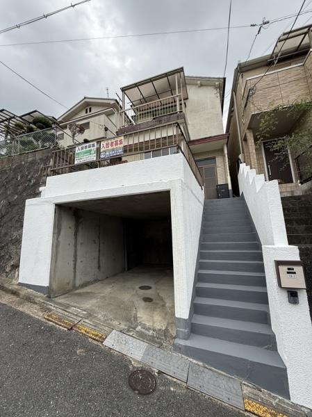 寝屋川市太秦中町の貸家