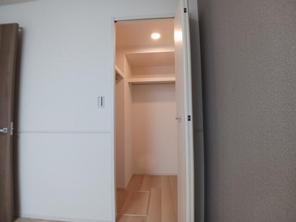 門真市岸和田１丁目のアパート