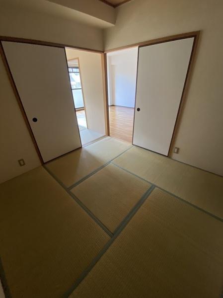 寝屋川市上神田１丁目のマンション