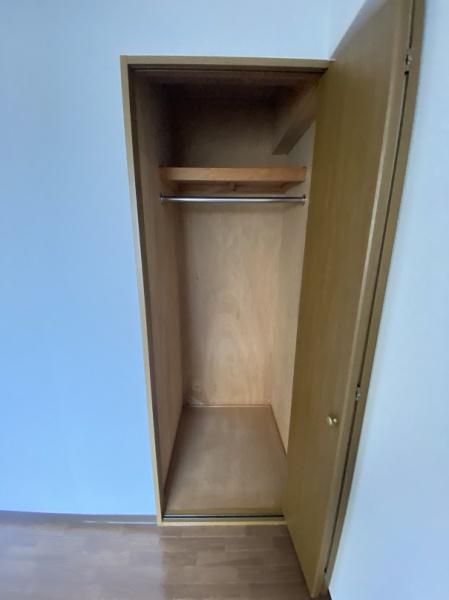 寝屋川市上神田１丁目のマンション