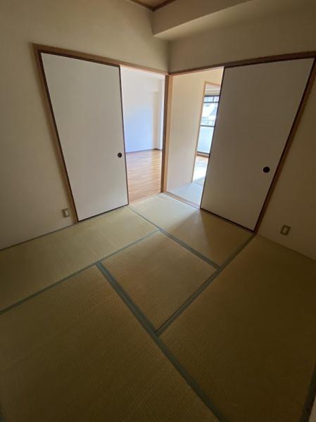 寝屋川市上神田１丁目のマンション