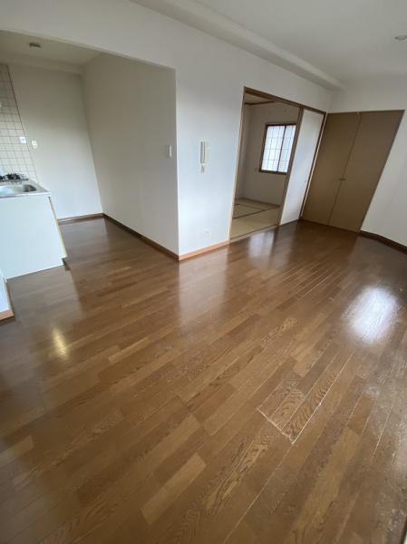 寝屋川市高柳１丁目のマンション