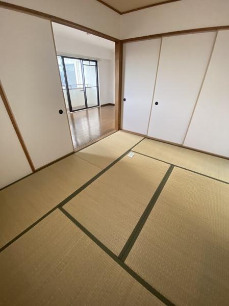 寝屋川市高柳１丁目のマンション