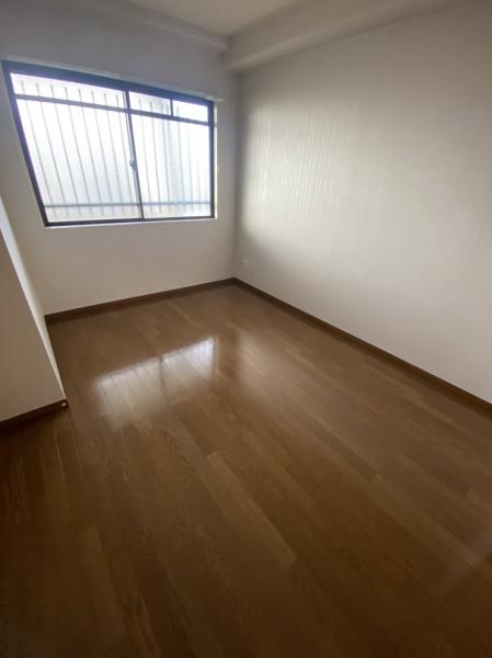 寝屋川市高柳１丁目のマンション