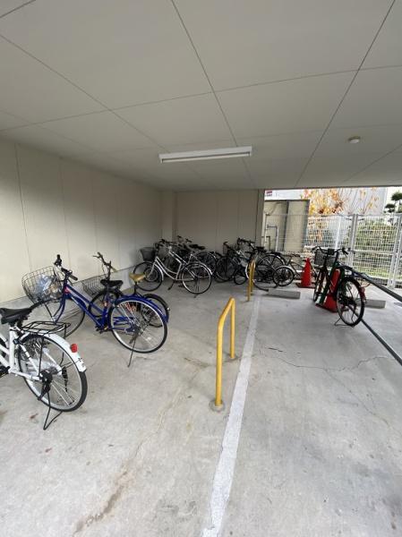 寝屋川市高柳１丁目のマンション