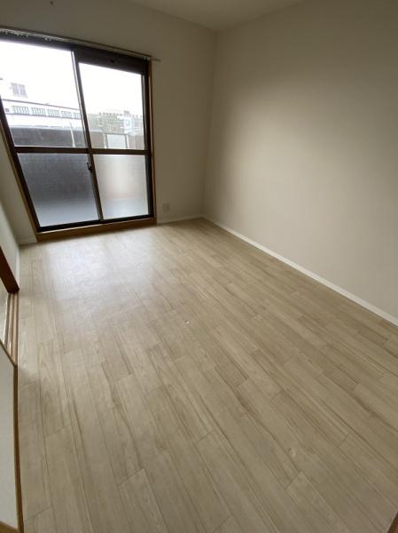 寝屋川市点野２丁目のマンション