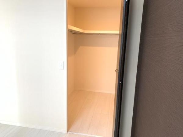 寝屋川市中神田町のマンション