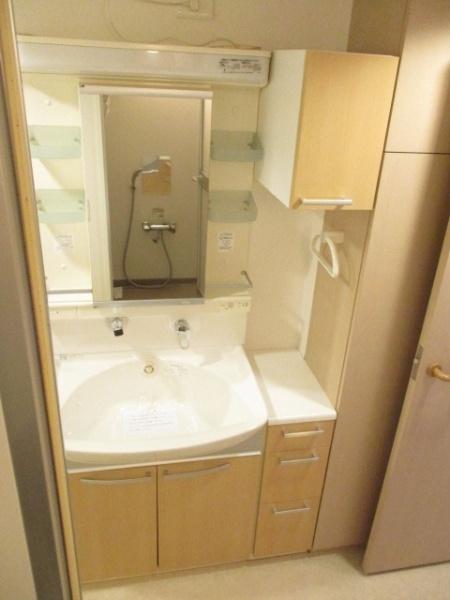 寝屋川市萱島東１丁目のマンション
