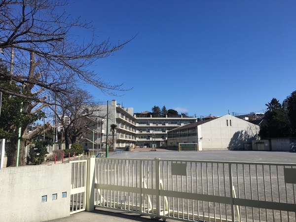 新山下戸建て(横浜市立北方小学校)