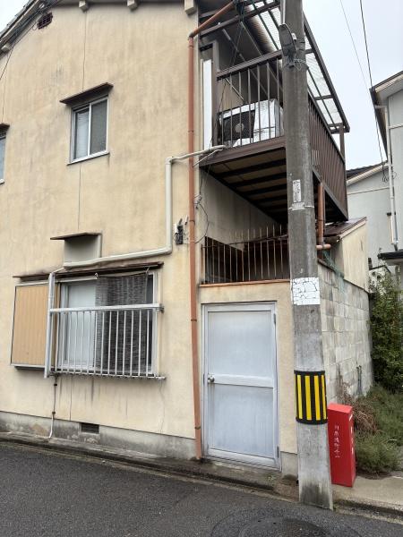 京都市南区西九条川原城町の貸家