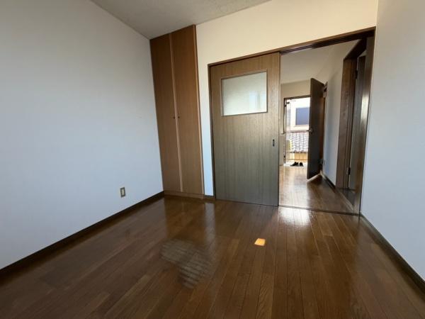 DOWNTOWN323