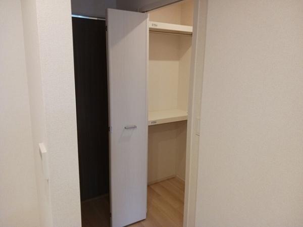 富士吉田市大明見１丁目のアパート