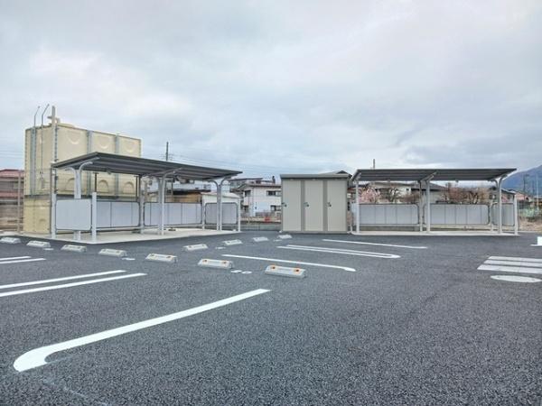 富士吉田市大明見１丁目のアパート