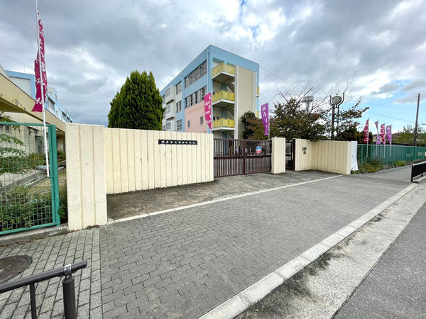 門真市下馬伏町の店舗付住宅(門真市立第四中学校)