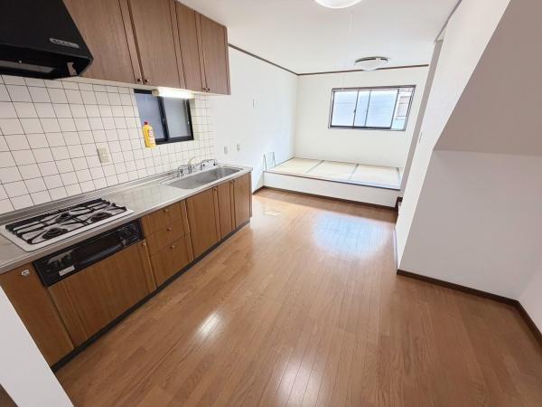 下馬伏町店舗付き住居