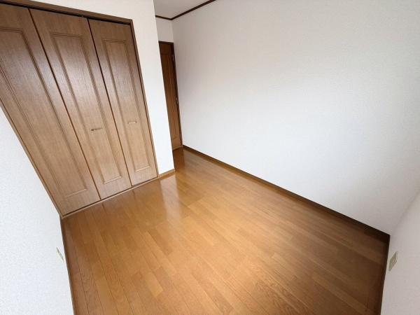 枚方市伊加賀栄町の貸家