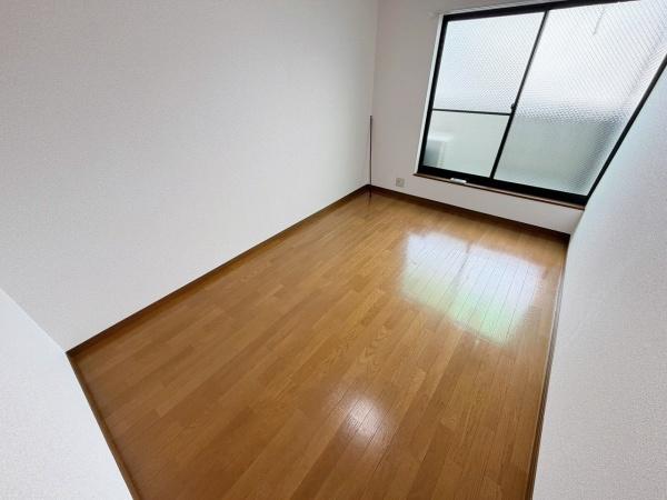 枚方市伊加賀栄町の貸家