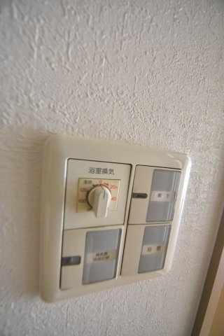 JUN中山手