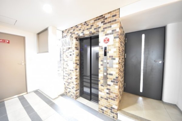 神戸市中央区海岸通５丁目のマンション