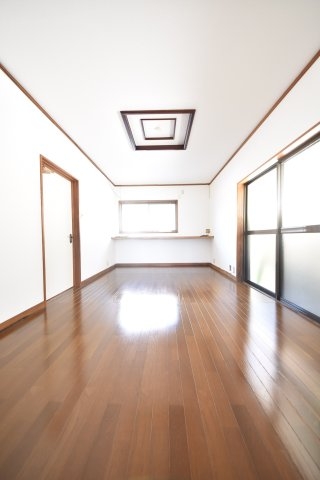 鶯町3丁目戸建
